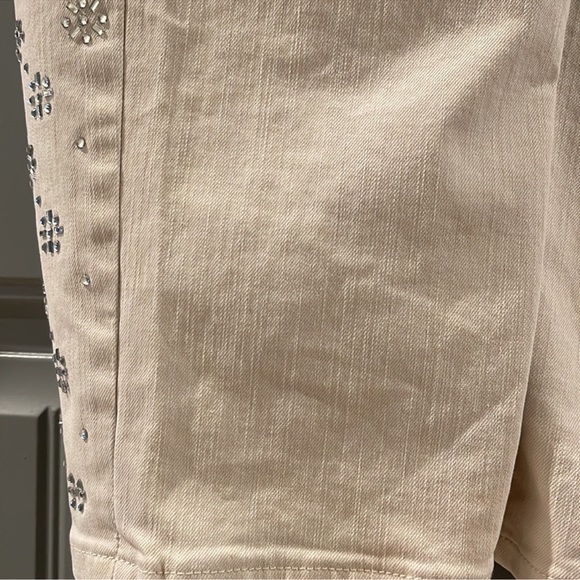 Size 24W Soft Surroundings Embellished Jeans - Picture 4 of 12